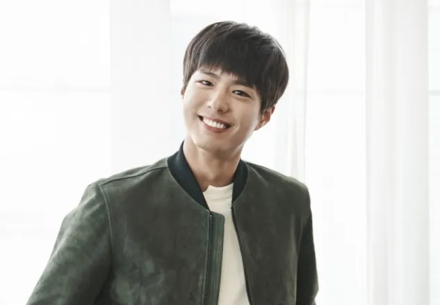 Park Bo Gum akan comeback lewat Moonlight Drawn by Clouds. © soompi.com