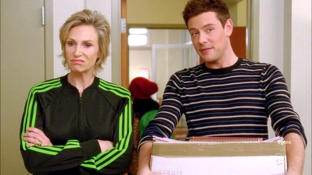 Akting Cory sebagai Finn dalam Glee | Foto: zimbio.com