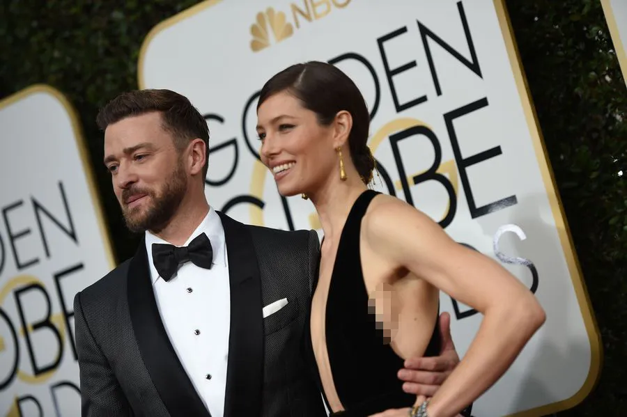 Jangan pernah melupakan kemesraan Justin dan Jessica ya! © AFP