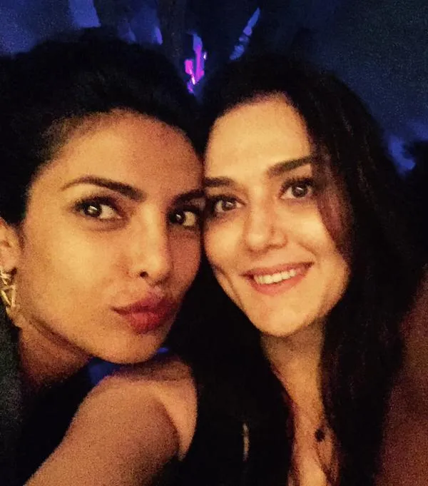 Preity dan Priyanka, siapa yang paling cantik? ©twitter/realpreityzinta
