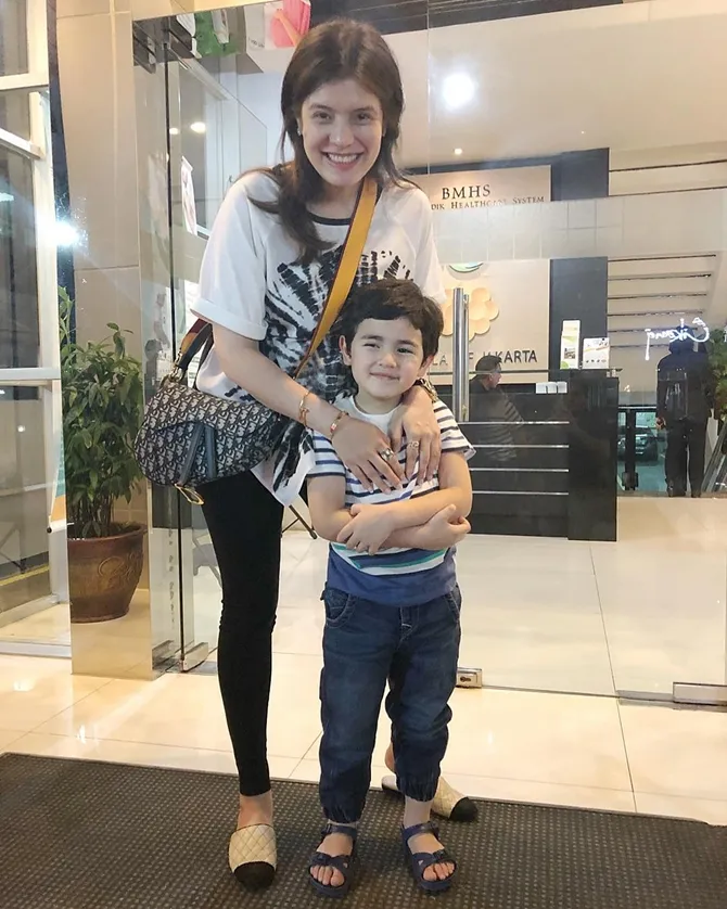 © instagram.com/carissa_puteri