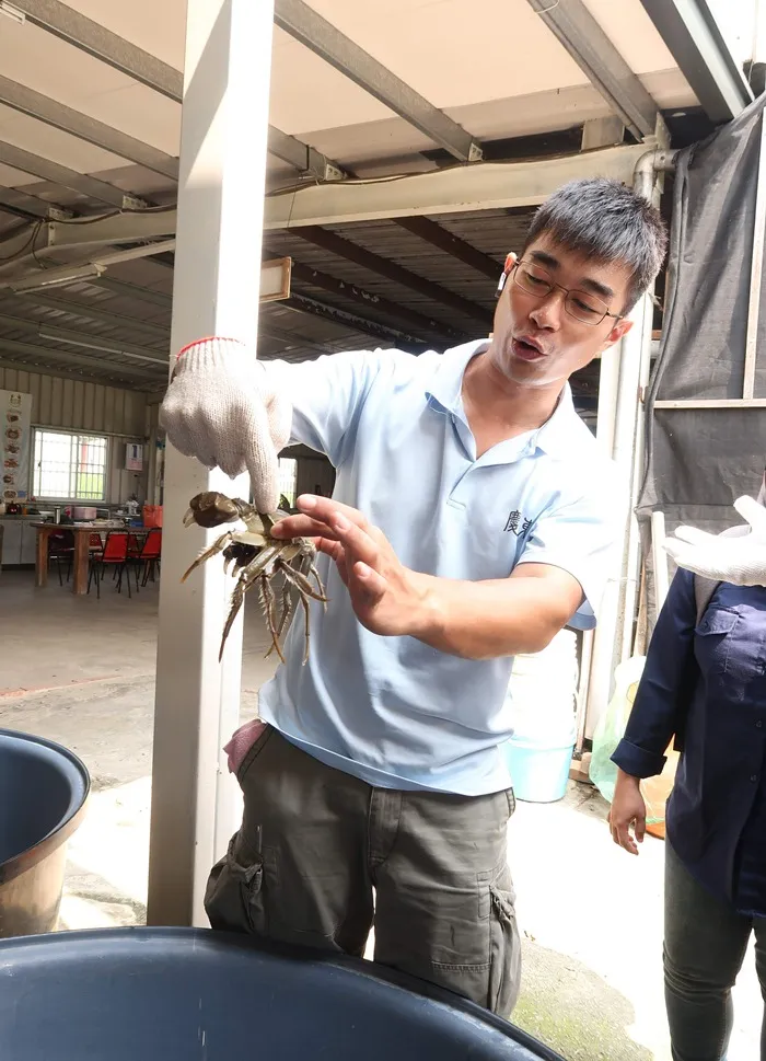 Ada perbedaan antara cangkang kepiting dewasa dan anak KapanLagi.com/Boo