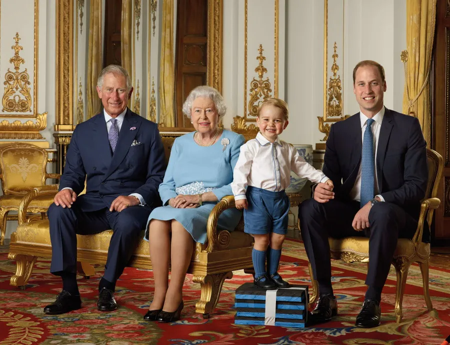 Pangeran George tampil lucu di foto ini © Instagram.com/kensingtonroyal
