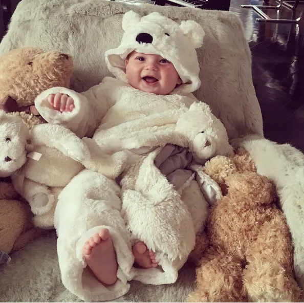 Cucu Donald Trump lucu banget saat pakai kostum beruang © Instagram.com/Ivankatrump