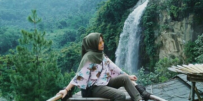 Curug Bidadari in Sentul Paradise Park Bogor is an alternative for those of you who live in the Jabodetabek area.