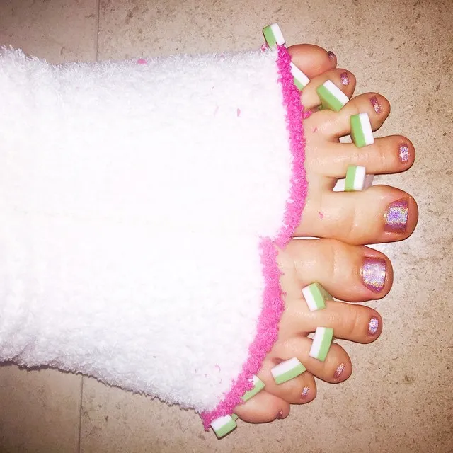 Jari kaki Miley, are you better than her? instagram.com/mileycyrus