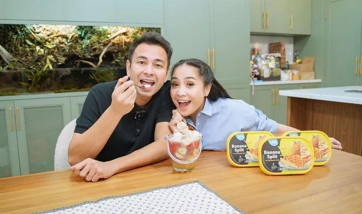 Makan Takjil untuk Buka Puasa / Credit Foto: instagram.com/raffinagita1717