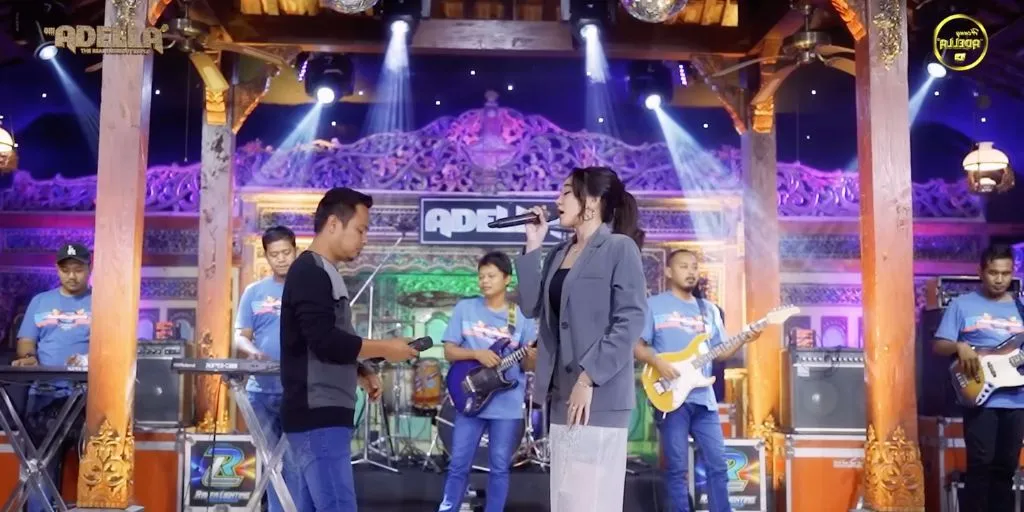 Difarina Indra Adella - Dadi Siji (ft. Fendik Adella)