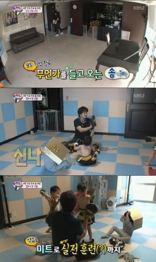 Daehan, Minguk, dan Manse dapat hadiah dari fans Thailand. © soompi.com