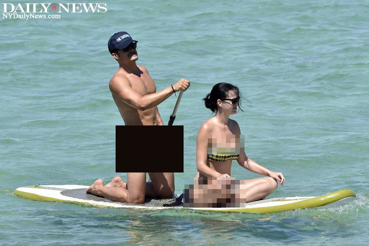 Orlando Bloom tanpa busana saat berlibur dengan Katy Perry @ NYDailyNews