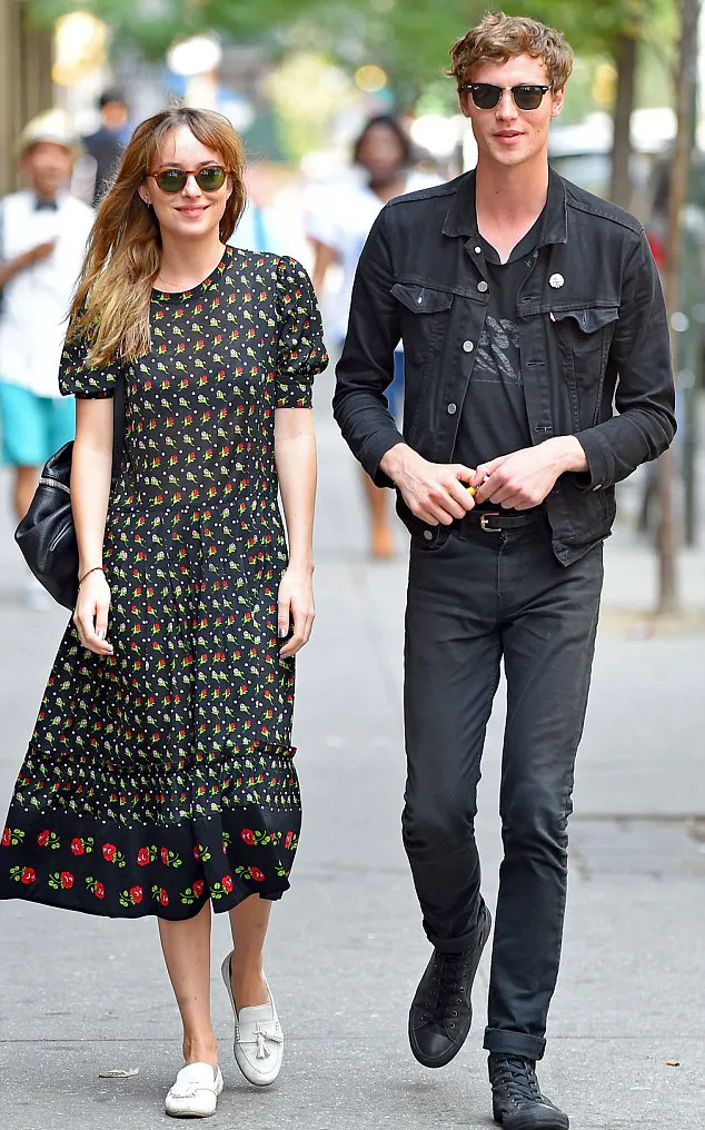 Dakota dan Matthew akhirnya putus cinta @ dailymail.co.uk