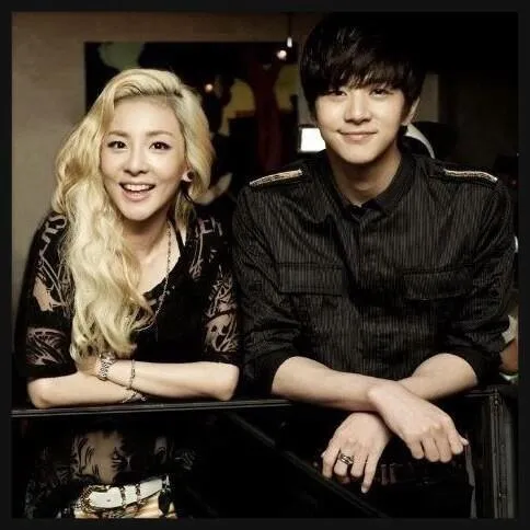 Sandara Park dan Thunder begitu dekat. ©soompi.com 