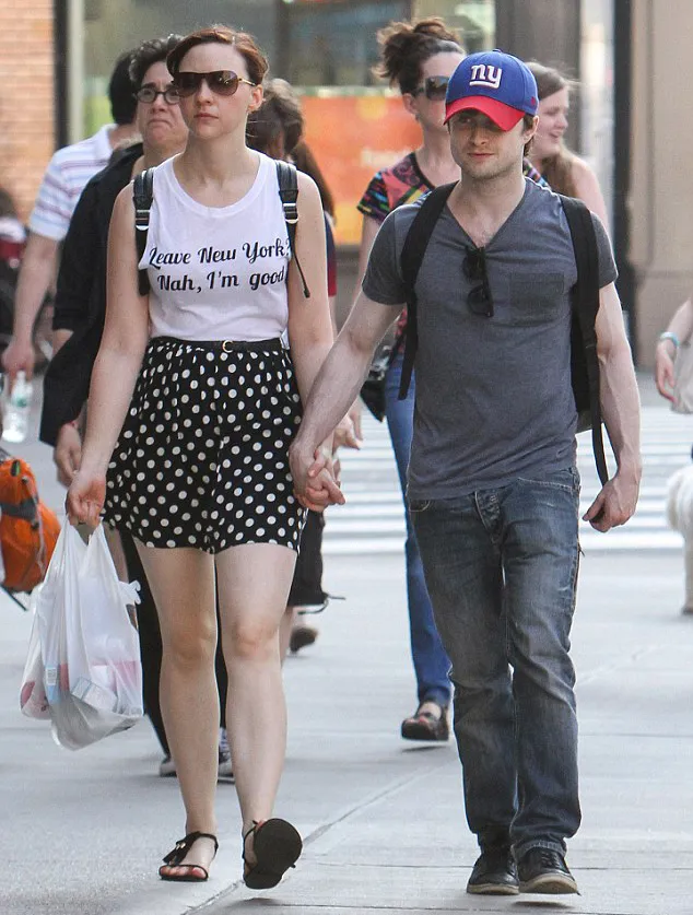 Erin dan Daniel terlihat mesra @ dailymail.co.uk