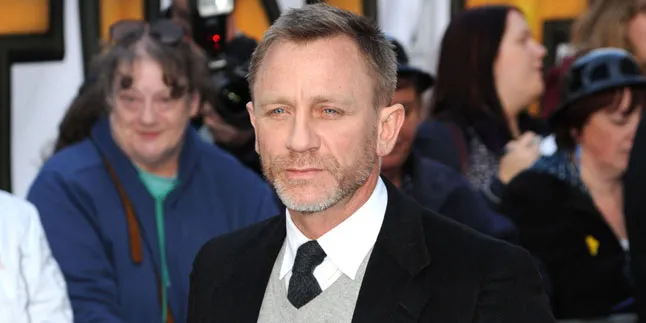 Daniel Craig