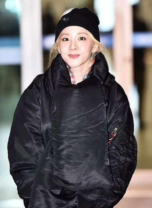 Gaya berpakaian Sandara Park dihujat netizen © allkpop.com