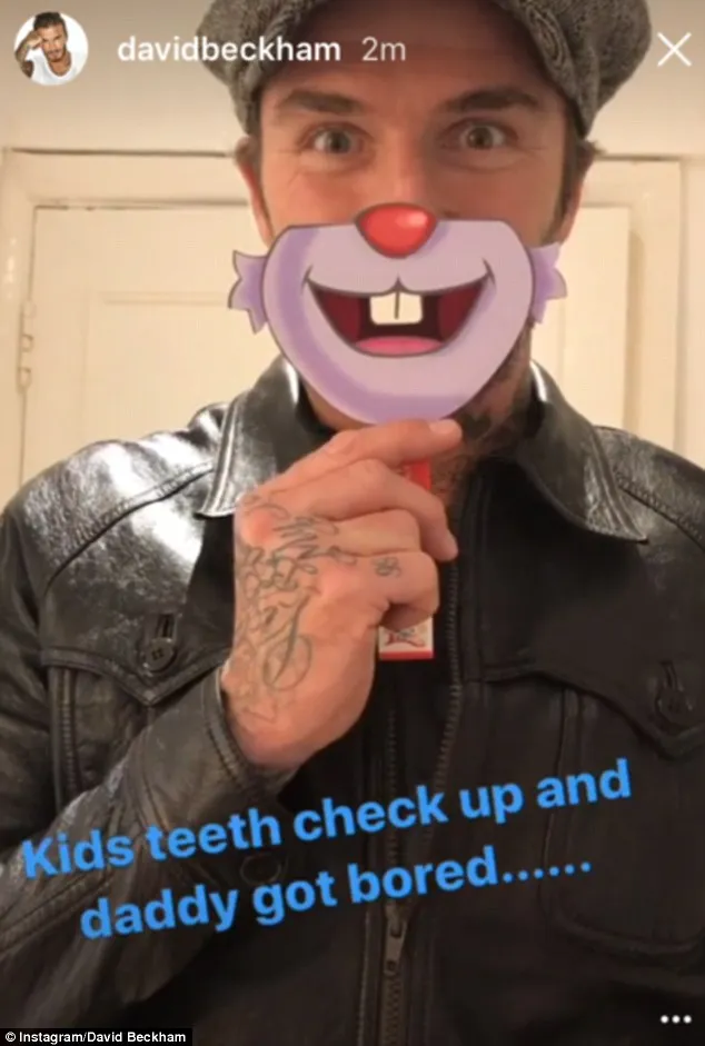 Kelakuan David Beckham saat merasa bosan menunggu jadwal check up anak-anaknya selesai © Daily Mail/instagram.com/davidbeckham