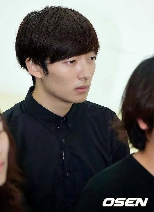 David Oh, suami Rise Ladies Code di We got Married turut hadir di pemakaman @OSEN