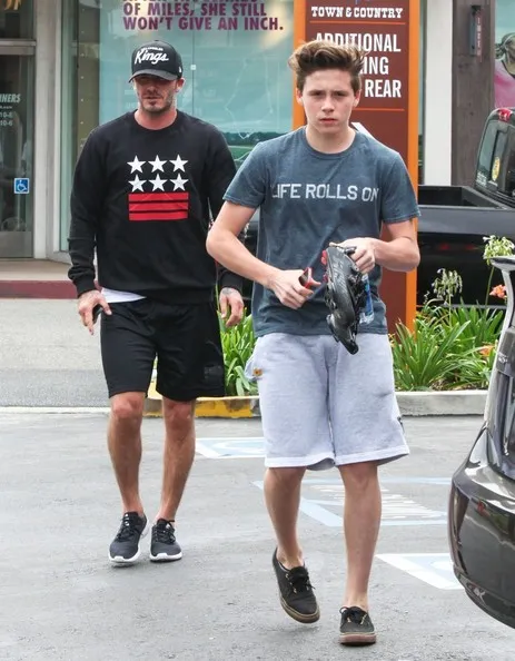 Alami kecelakaan, David dan Brooklyn selamat @ zimbio.com