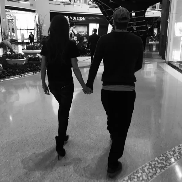 Bagai dunia milik berdua © instagram.com/brooklynbeckham