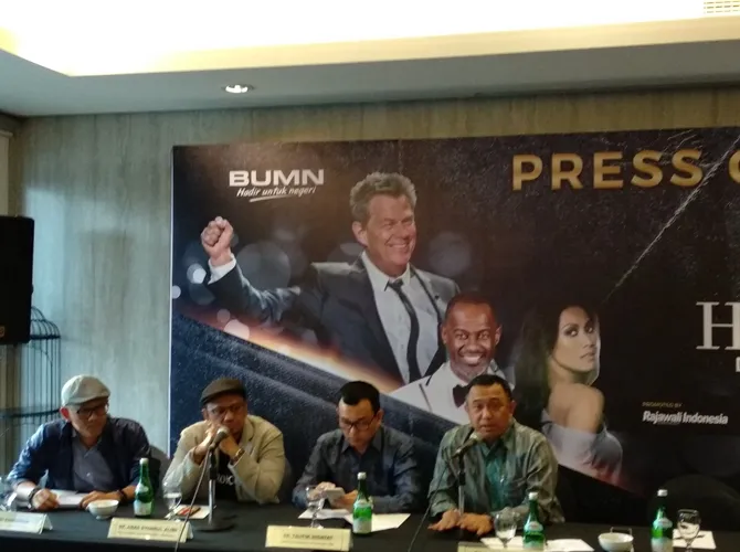 Pihak promotor menyediakan 3500 tiket untuk konser David Foster esok. © KapanLagi.com/Mathias Purwanto
