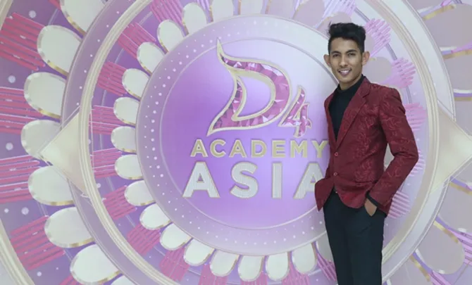 Denilson alami kesulitan saat bernyanyi dangdut © KapanLagi.com/Muhammad Akrom Sukarya
