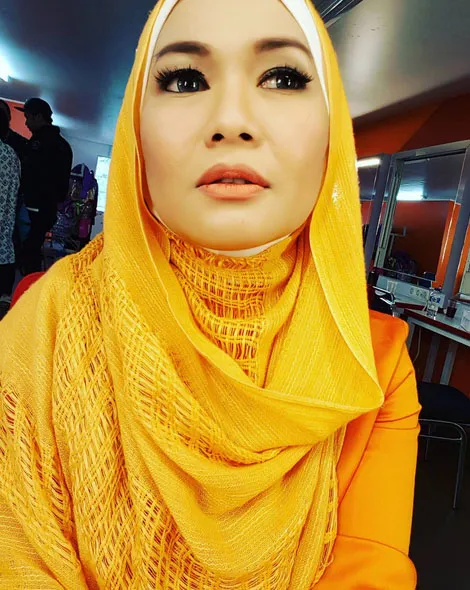 Dea Mirella gugat cerai suami © Instagram.com/deamirella