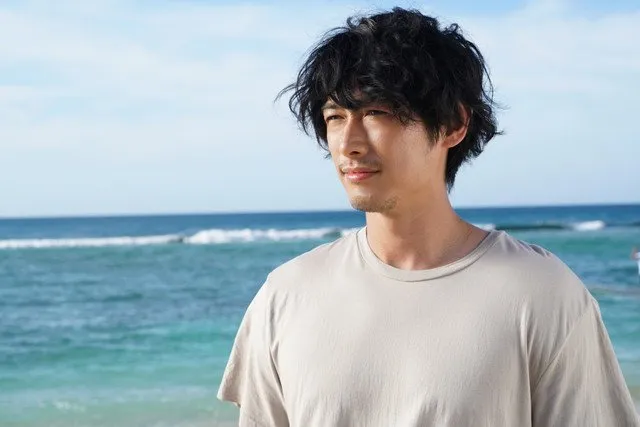 Dean sebagai laut © Tokyo Theaters