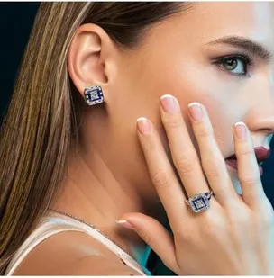 Perhiasan Azure Collection dari Mondial Anniversary. ?ONDIAL