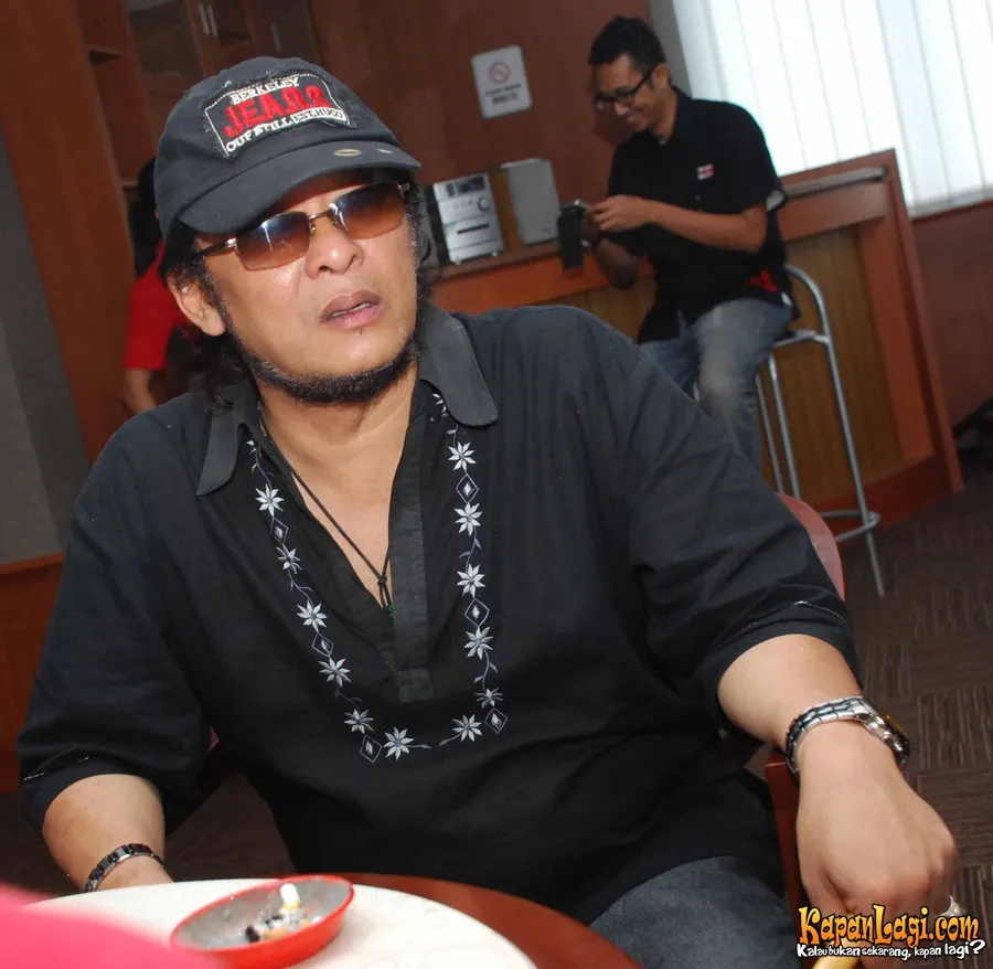 Deddy Dores meninggal dunia setelah pulang dari Singapura. ©KapanLagi.com