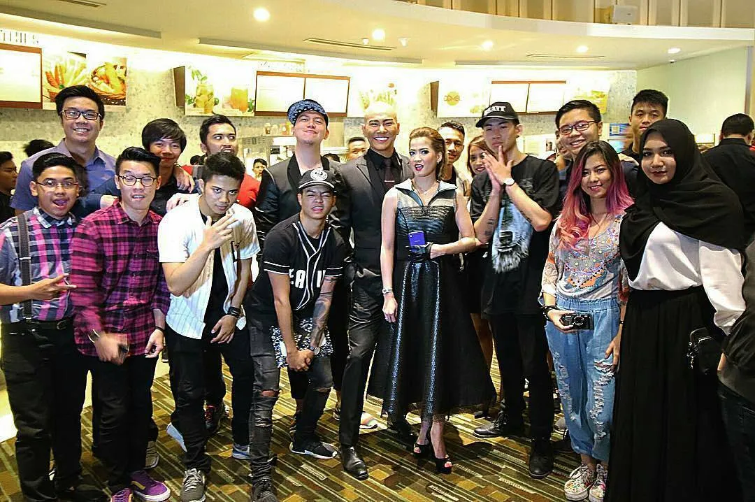 Deddy dan para Youtubers © Instagram/mastercorbuzier