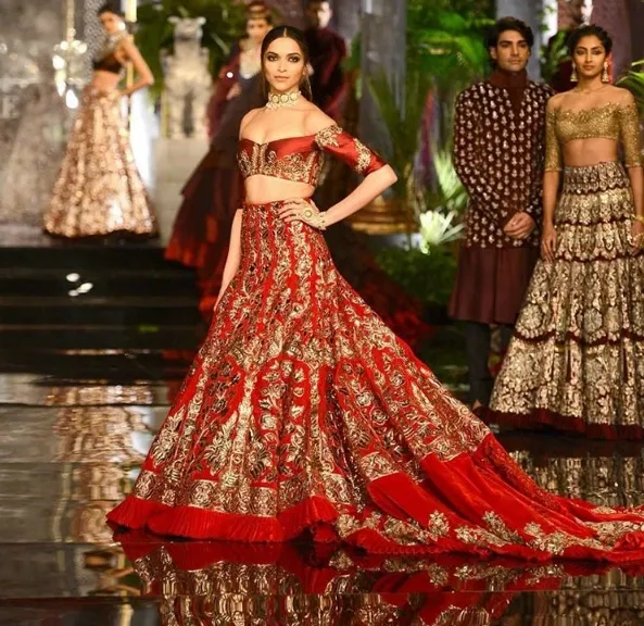 Deepika bantah dirinya bakal menikah dengan Ranveer ©lemarkinstituteofart
