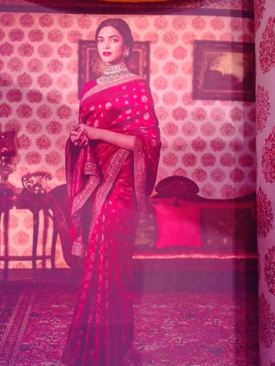 Deepika tampil cantik dan bersahaja bak bangsawan kuno © Pinkvilla.com