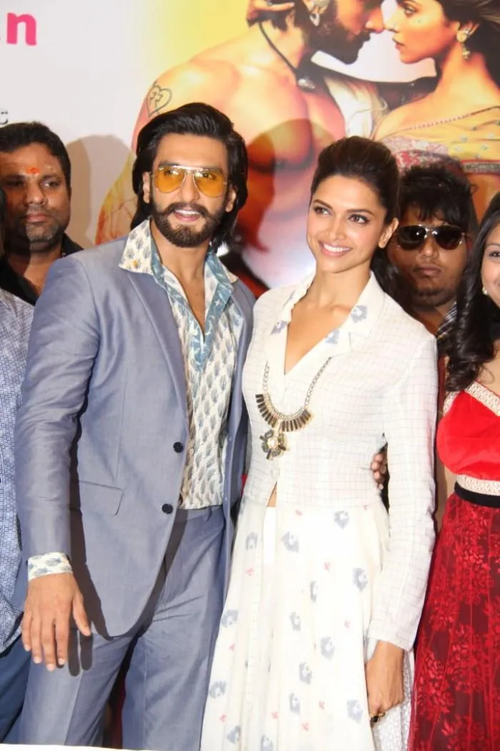 Ini dia pasangan yang kabarnya paling romantis saat ini, Ranveer Singh dan Deepika Padukone @pinkvilla.com