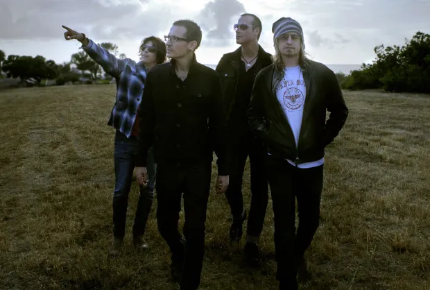 Stone Temple Pilots Bersama Chester Bennington