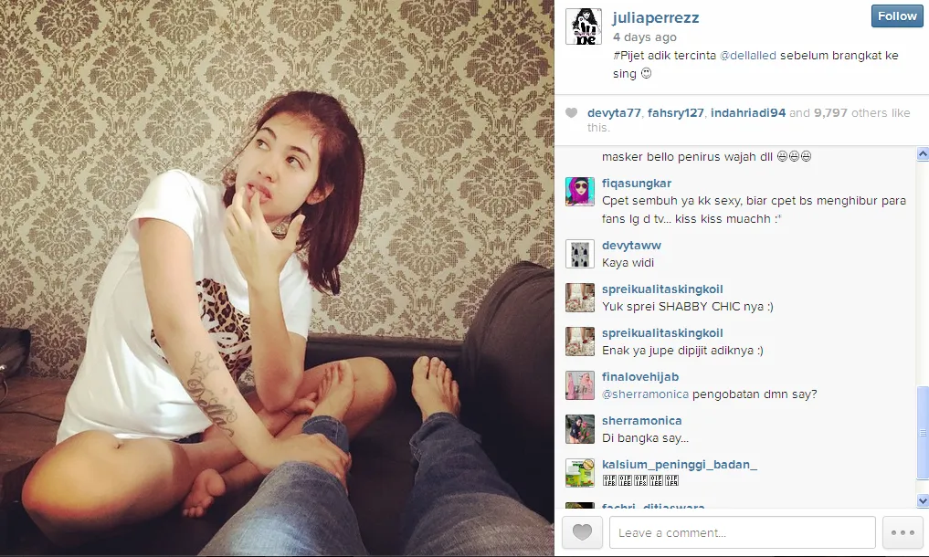 Della tunjukkan rasa sayang buat Jupe / © Julia Perez Instagram