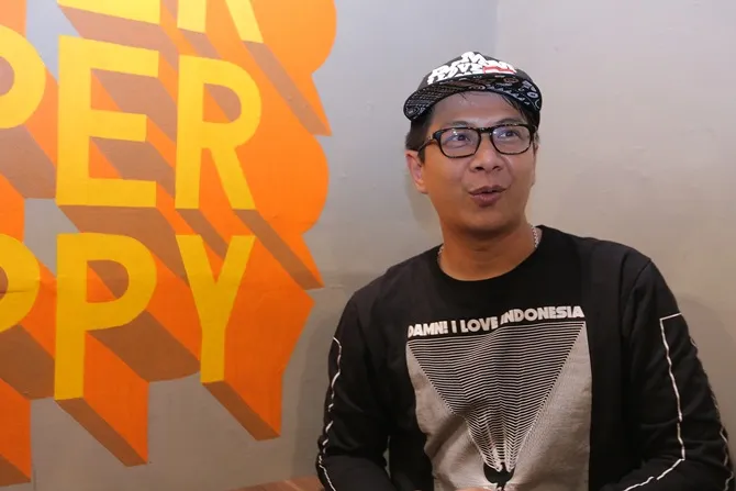 Delon mengaku ajak Yeslin Wang makan malam usai nonton © Bintang.com/Deki Prayoga