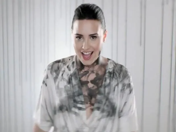 Salah satu adegan klip Heart Attack @music.terra.com 