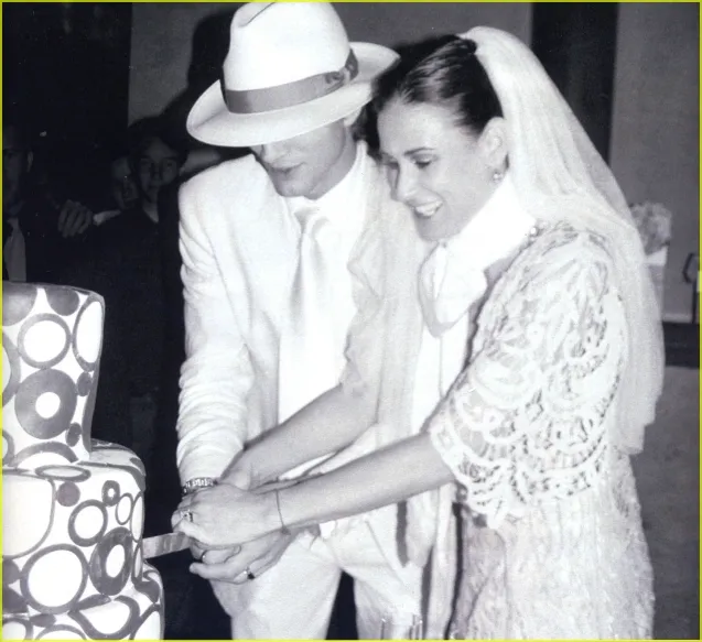 Pernikahan Ashton - Demi Tahun 2005 @ mashable.com