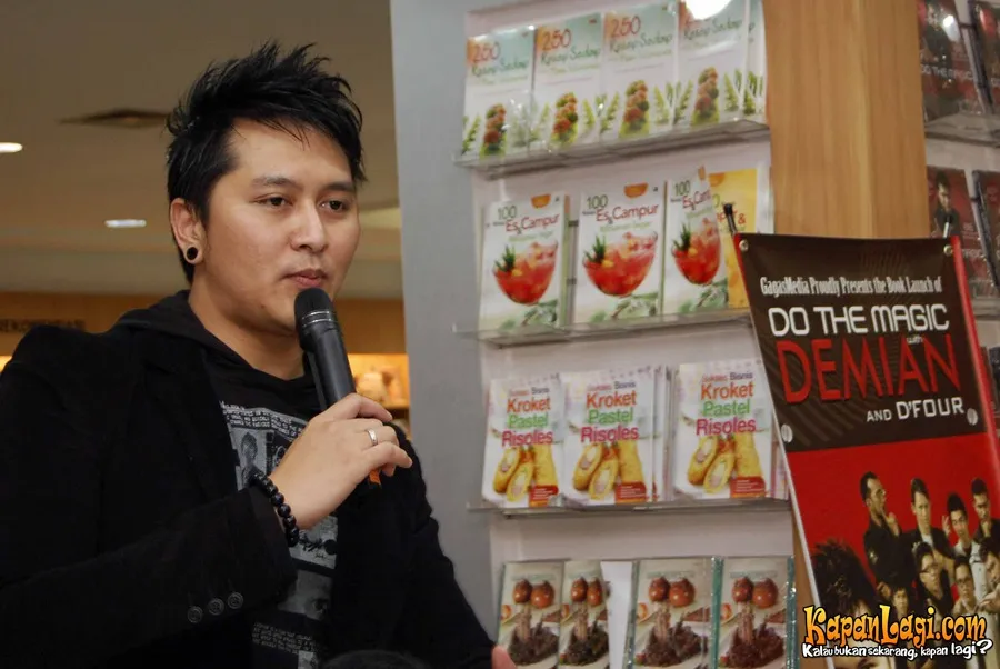 Demian mengaku malah senang menjelang putusan cerainya.