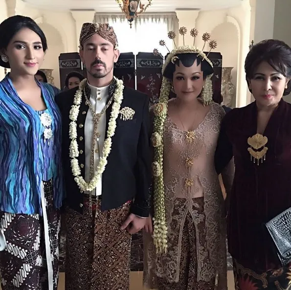 Dena jadi bridesmaid Uty ©instagram/denarachman