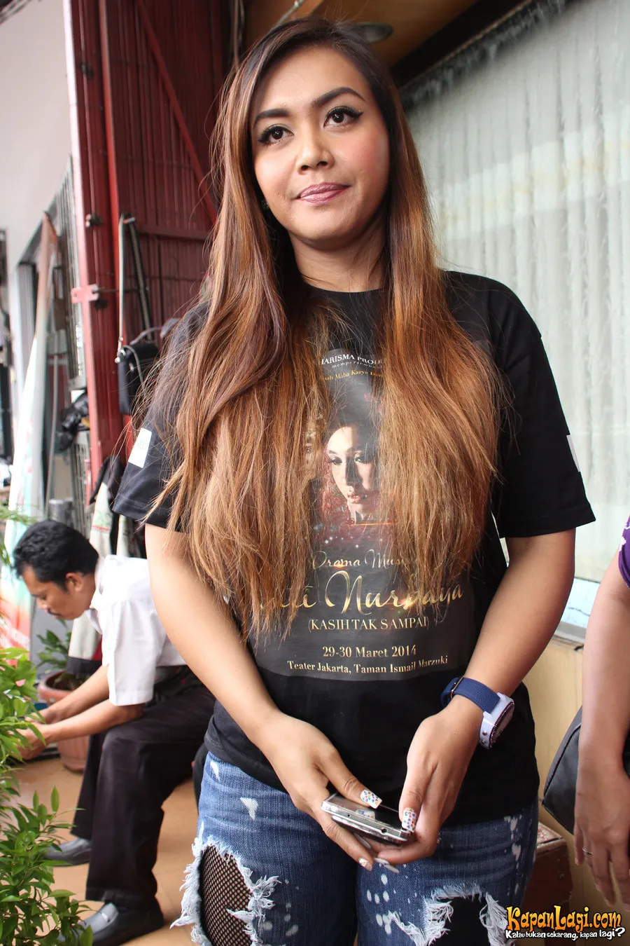 Denada Tetap Manggung Meski Berkeluarga/@Foto: KapanLagi.com®Busan