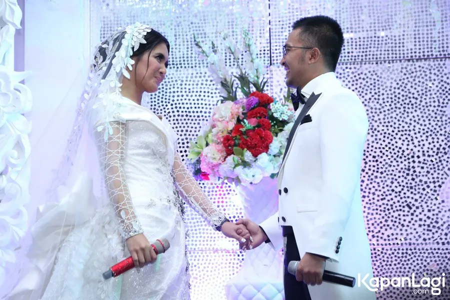 Ihsan Tarore menampik kabar putusnya dengan Denada © KapanLagi.com®/Agus Apriyanto