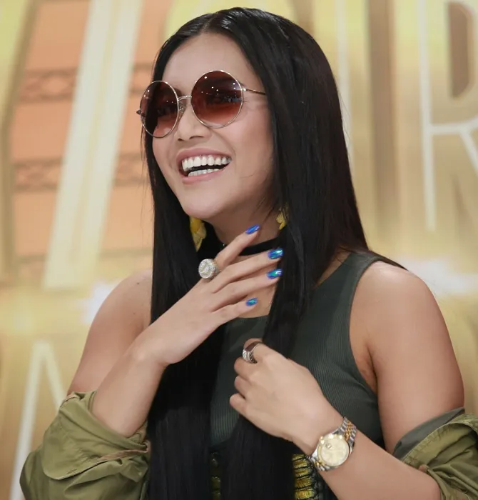 Denada kerap gonta ganti style berbusana. © KapanLagi.com/Agus Apriyanto