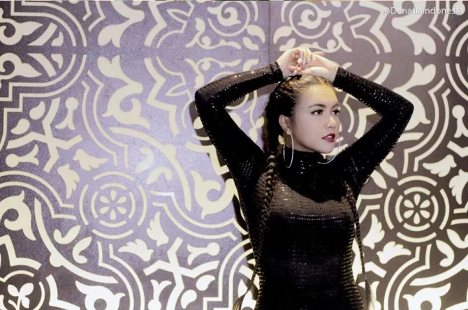Denada seorang selebriti multi talenta (credit: instagram.com/denadainonesia)