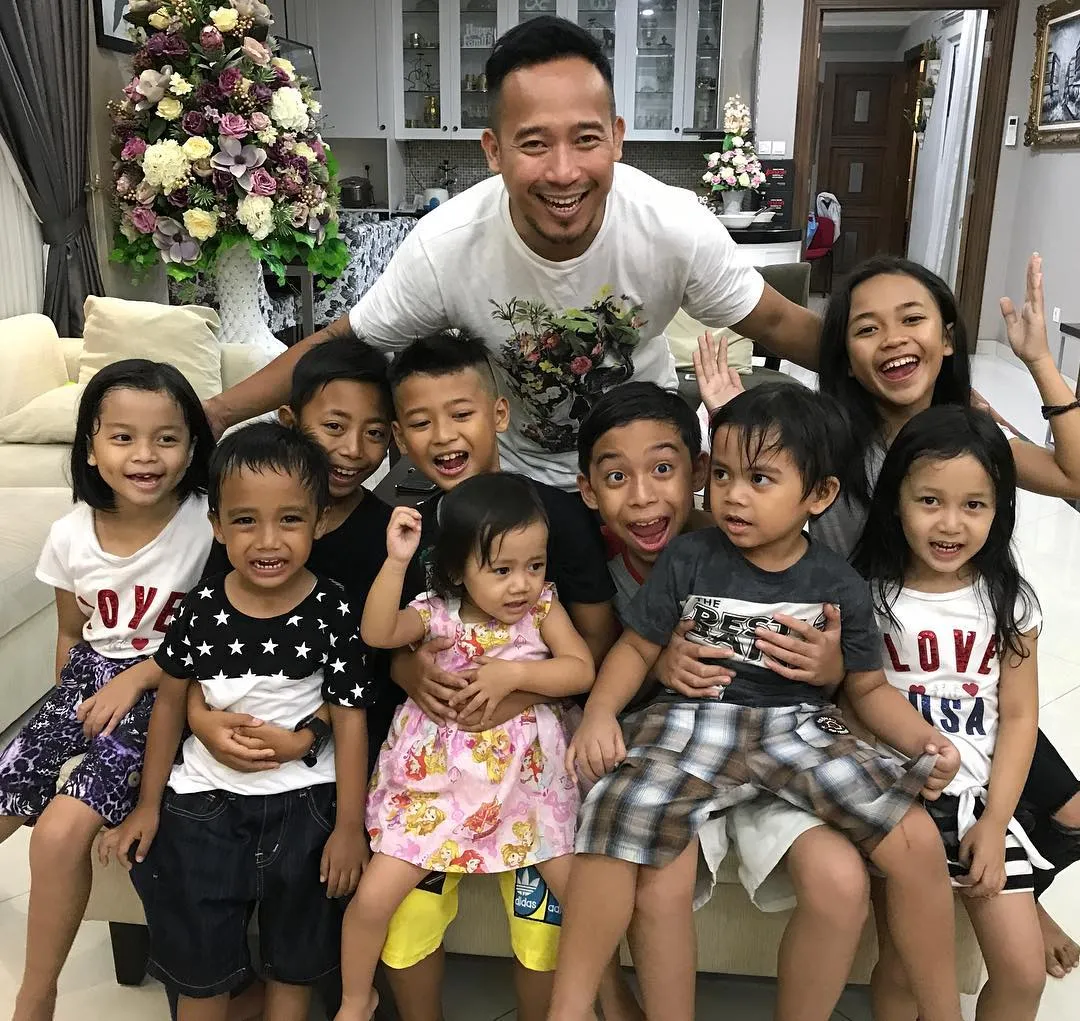 Deni sosok penyayang anak-anak © Instagram/shantydenny