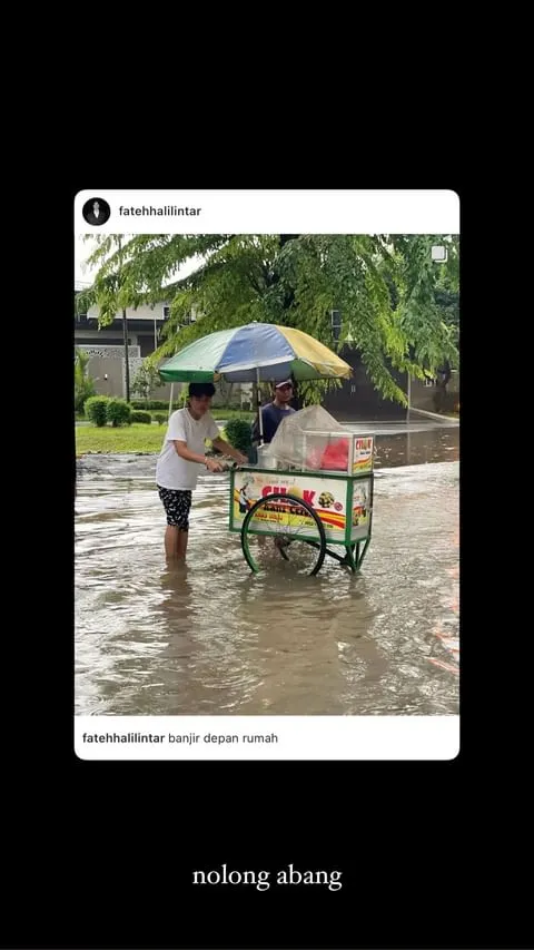 Potret Fateh Halilintar Perlihatkan Depan Rumahnya yang Kebanjiran (Credit: Instagram/fatehhalilintar)