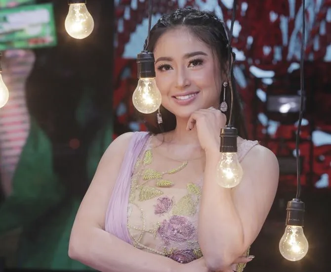 Dewi Perssik © KapanLagi.com/Muhammad Akrom Sukarya