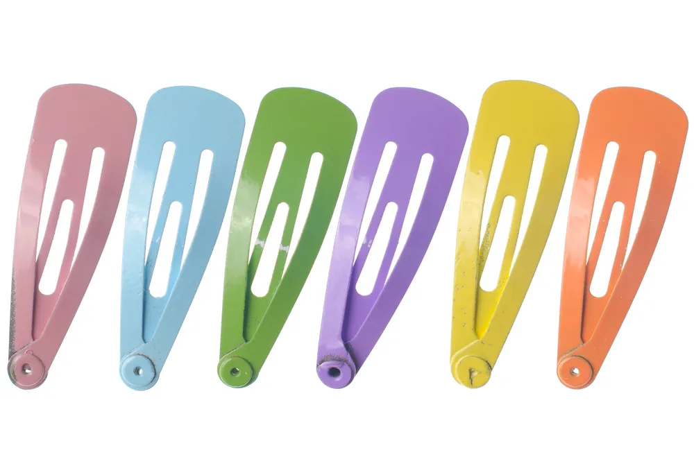 Ilustrasi hair clips. (c) homydesign/Depositphotos
