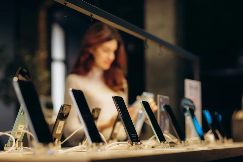 Ilustrasi toko gadget. (c) fentonroma143@gmail.com/Depositphotos