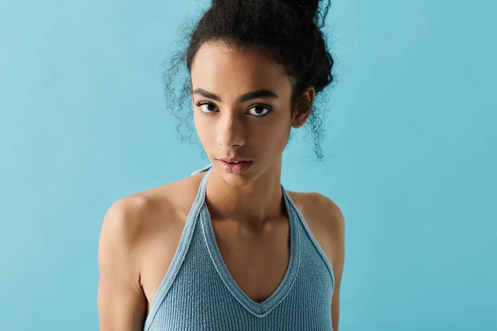 Ilustrasi halter top. (c) HayDmitriy/Depositphotos